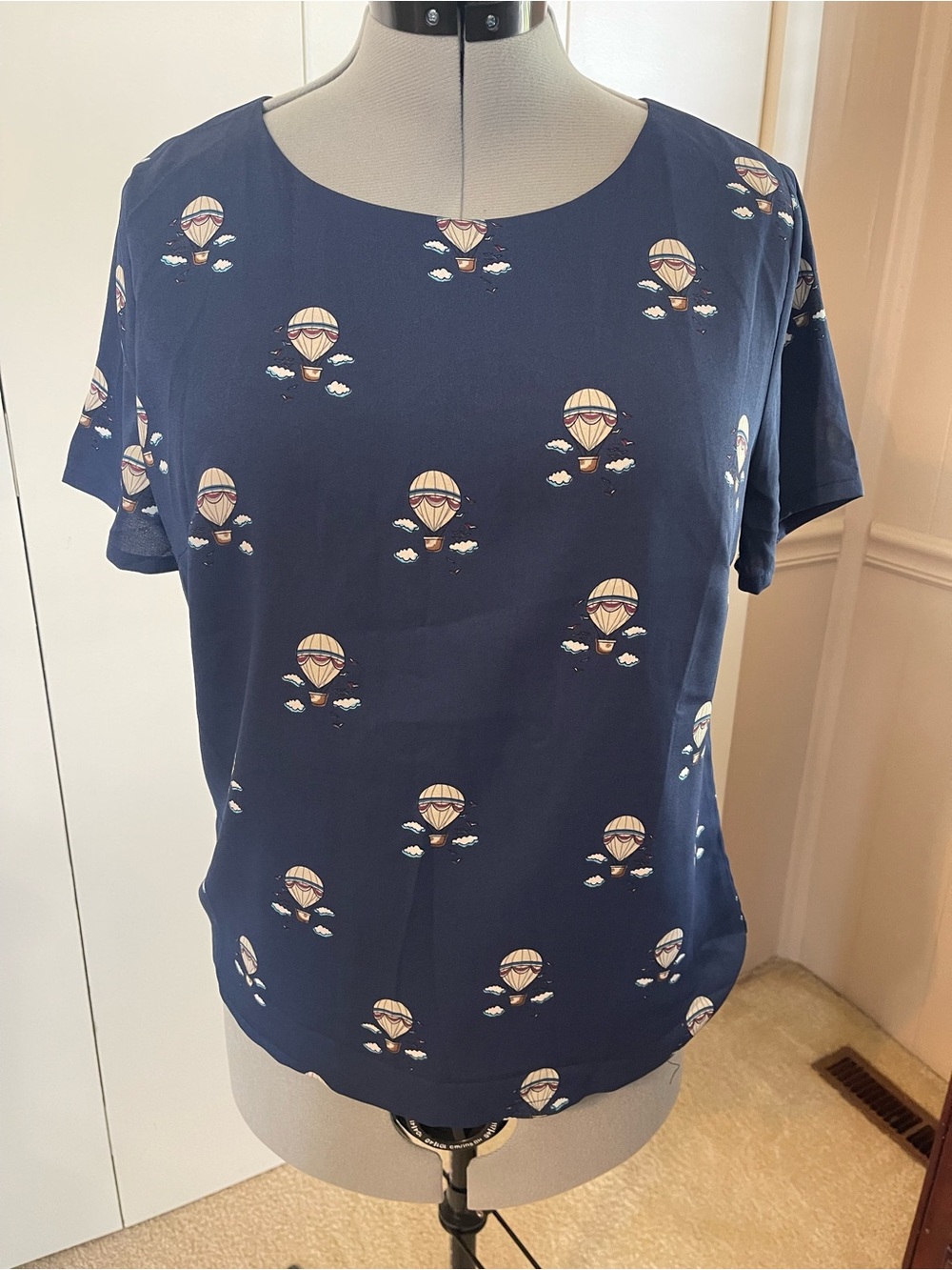 NWT Sugarhill (sold through ModCloth) Size UK 16 Hot air balloon blouse.
